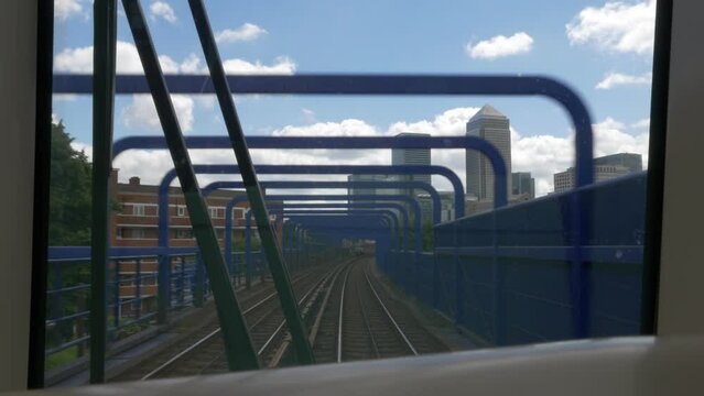 London DLR - F&uuml;hrerstandsmitfahrt Bahn