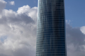 Fototapeta premium office skyscrapers in bilbao with a cloudy sky