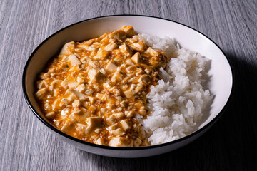 麻婆丼