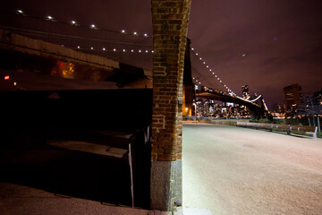 ニューヨーク・ブルックリンブリッジの夜景