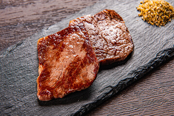 육즙이 가득하고 맛있는 소고기 안심