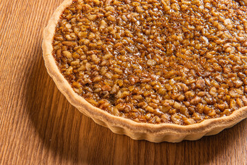 프랑스 전통 방식으로 만든 호두파이