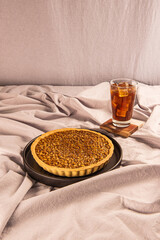 프랑스 전통 방식으로 만든 호두파이