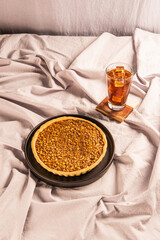 프랑스 전통 방식으로 만든 호두파이