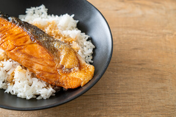 Grilled Salmon with Soy Sauce Rice Bowl