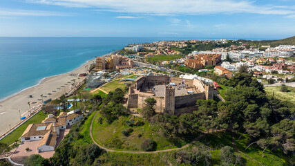 Obraz premium vista del castillo de Sohail en el municipio de Fuengirola, Andalucía