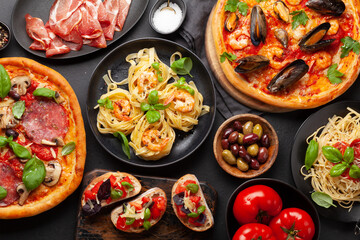 Italian cuisine. Pizza, pasta and toasts