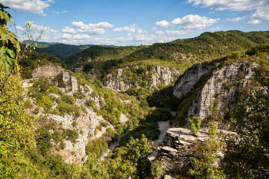 Greece, Epirus, Vikos Gorge in Vikos-Aoos National Park