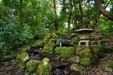 Fototapeta na wymiar 金沢の尾山神社境内にある灯ろう