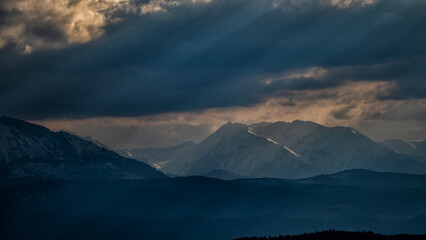 Fototapeta na wymiar The Tatra Mountains seen from the Pieniny National Park, Slovakia.