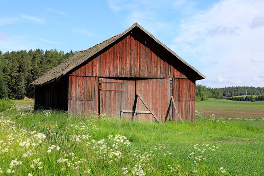 Barns Images – Browse 609,874 Stock Photos, Vectors, and Video | Adobe Stock