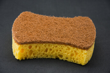  yellow sponge with bubbles