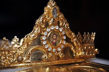 golden crown for the Romanian Orthodox bride and groom