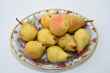 Mixed platter with yellow pears