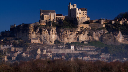 Magnificent clifftop chateau de Beynac. Dordogne, nouvelle-aquitaine