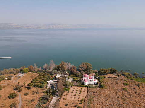capernaum, kafarnaum, chapel, twelve, kinneret, dome, holy, cross, religion, culture, temple, tiberius, religious, destination, kineret, christian, nahum, vacation, famous, historic, architecture, tra