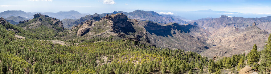 Fototapeta na wymiar View from the trail to Roque Nublo in Grand Canary island, Spain.