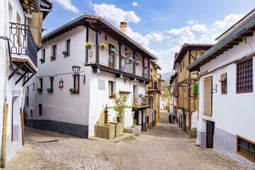Fototapeta na wymiar Jewish quarter with white houses and narrow alleys in Hervas, Caceres.