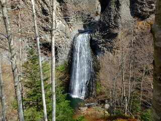 Fototapeta na wymiar cascade du Ray-Pic (Ardèche)