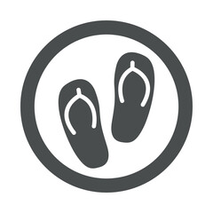 Logo flip flops. Icono plano calzado de playa con silueta de chanchas en círculo color gris