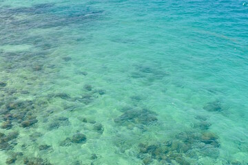 沖縄の綺麗な海面