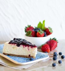 Cheesecake with berries