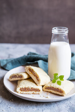 Homemade chewy Fig Newton bars