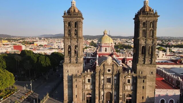 Cathedral of Puebla, Mexico Landmark Catedral de Puebla, zocalo