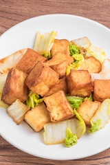 厚揚げと白菜の炒め物