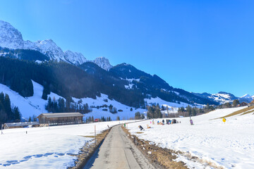 Rougemont in den Waadtländer Voralpen in der Schweiz