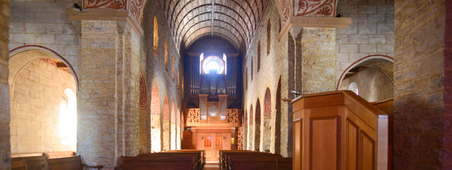 Innenansicht der reformierten Kirche Saint-Nicolas de Myre in Rougemont VD im Bezirk...