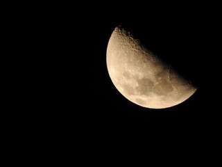 Crescent moon on 11/07/2016.
Moon phases.
Lunar.