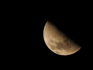 Crescent moon on 11/07/2016.
Moon phases.
Lunar.