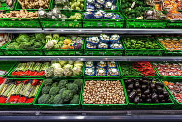 Realize the products in the supermarket shelf