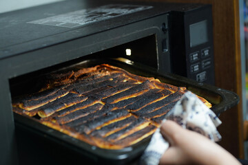 焼き焦げた料理