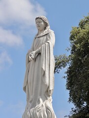 Obraz premium Little woman statue in a Merida park, Extremadura - Spain 