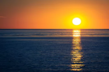 Foto auf Alu-Dibond Sunrise at Foro Italico Coast of Palermo on Sicily in Europa, Italy in late spring April on a warm sunny orange day © andiz275