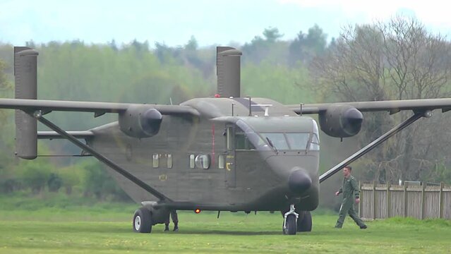 Military parachutists entering the aircraft