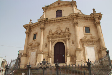 baroque church (Santissime Anime del Purgatorio) in ragusa in sicily (italy) - obrazy, fototapety, plakaty