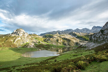 Fototapeta na wymiar the famous lakes of Covadonga, Asturias, Spain