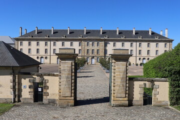 Le musée du centre national du costume de scène, vue de l'extérieur, ville de Moulins, département de l'Allier, France
