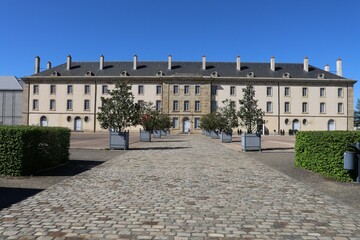 Fototapeta premium Le musée du centre national du costume de scène, vue de l'extérieur, ville de Moulins, département de l'Allier, France