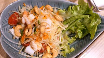 thai spicy papaya salad of som tum