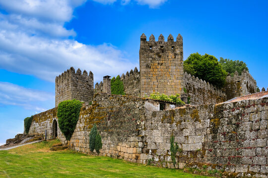 Treason's Gate and ramparts, Trancoso Castle, Serra da Estrela, Centro, Portugal