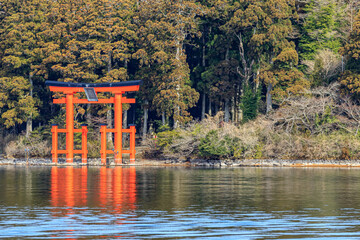対岸から見た箱根神社　平和の鳥居　神奈川県箱根町　Hakone Shrine seen from...