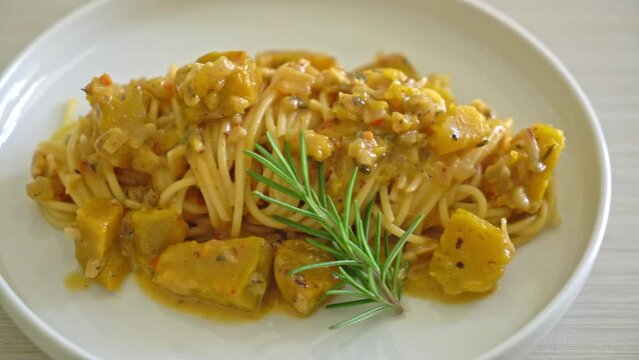 pumpkin spaghetti pasta alfredo sauce - vegan and vegetarian food style
