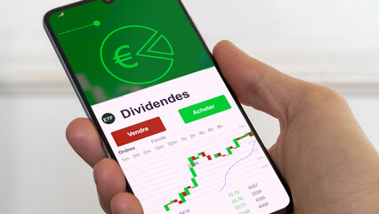 Investir dans un ETF dividendes. Diversifier son investissement s'exposer à un fonds etf à dividendes. Acheter un fonds en bourse. Spéculer sur la thématique. Texte en français.
