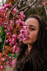 Fototapeta premium girl with pink flowers