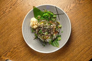 Trout flakes with avocado diced