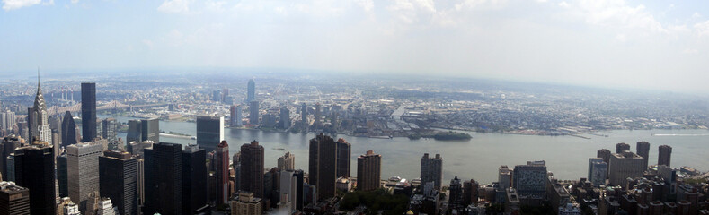 Panorámica ciudad de New York con vista al Río Hudson.